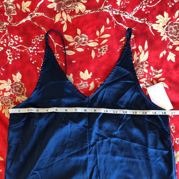 Luxurious *NWT* Navy Satin Jumpsuit XS - Picture 11 of 16